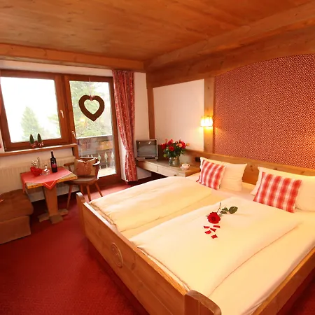 Dreimäderlhaus - Vegetarische Boutique Gasthof 4*