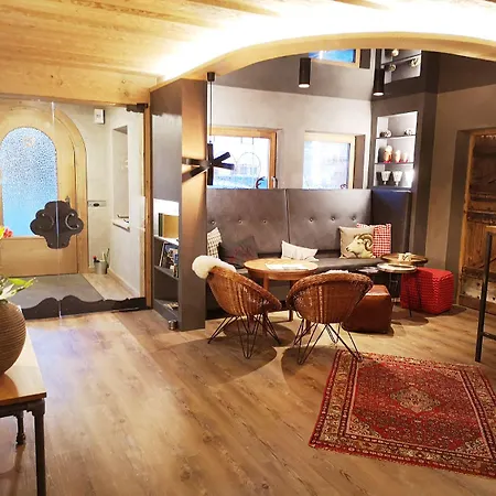 Dreimaederlhaus - Vegetarische Boutique Гостевой дом 4*